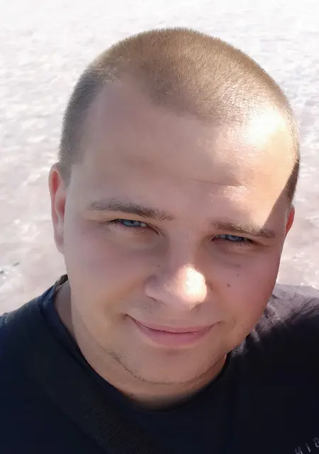 Александр из Новомосковска, мне 31, познакомлюсь на одну ночь