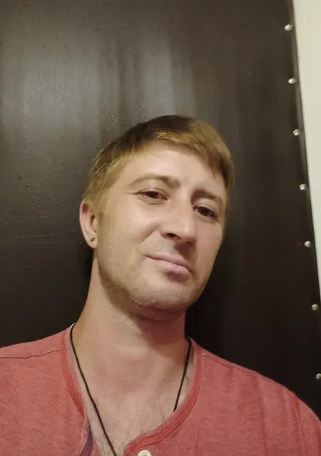 Денис из Мирнограда, мне 37, познакомлюсь для общения