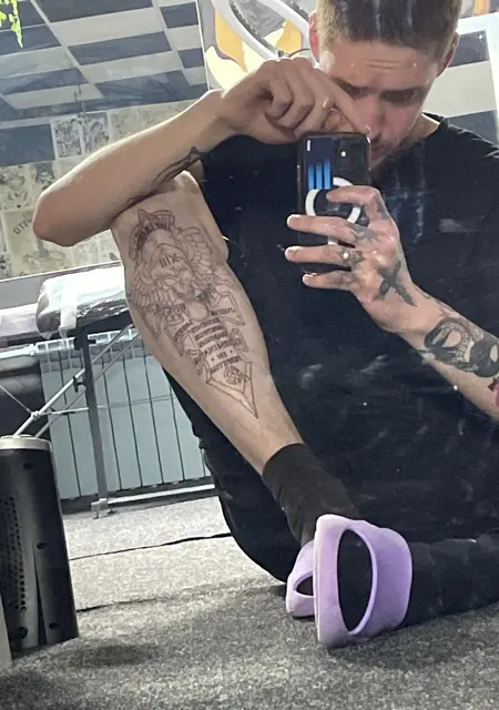 Анатолий из Амстердама, мне 25, познакомлюсь на одну ночь