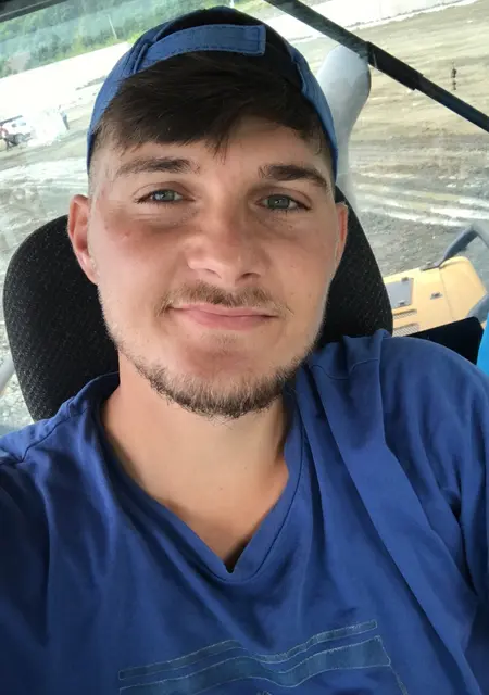 Furkan из Анкары, мне 26, познакомлюсь для дружбы