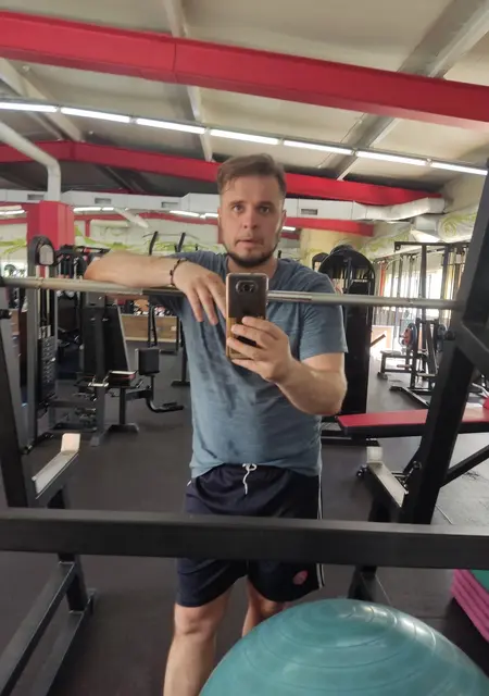 Я Василий, 42, знакомлюсь без обязательств в Первомайске