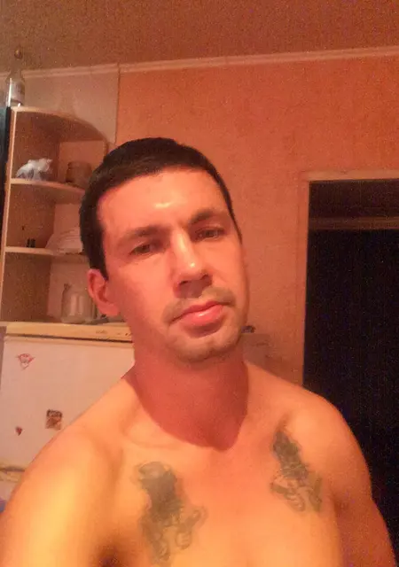 Павел из Славянска, мне 39, познакомлюсь на одну ночь