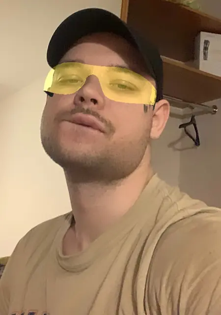 Я Ваня, 25, из Речицы, ищу знакомство для приятного времяпровождения