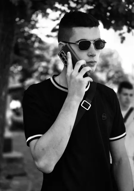 Vlad из Черновцов, мне 21, познакомлюсь для общения