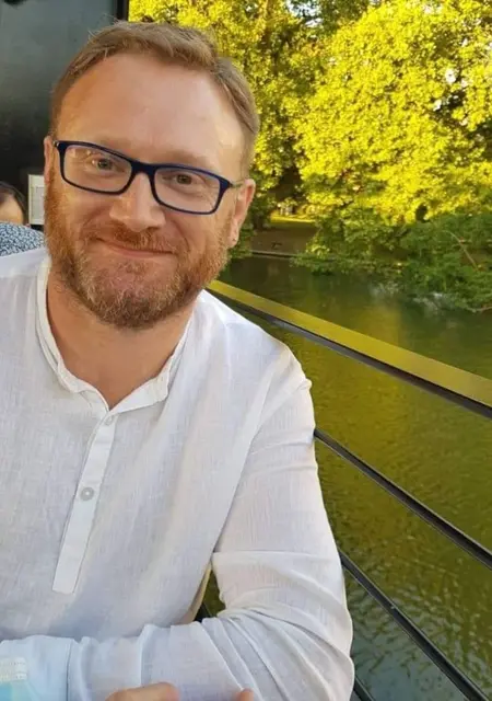 Guillaume из Парижа, мне 44, познакомлюсь