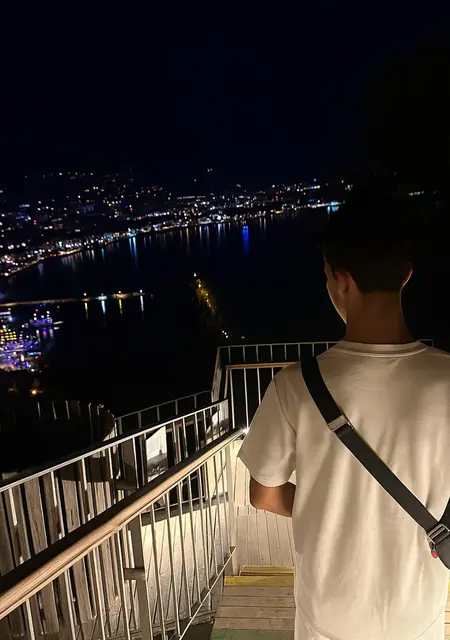 Eymen из Оснабрюк, ищу на сайте знакомства на одну ночь