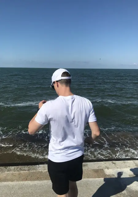 Андрей из Запорожья, мне 26, познакомлюсь на одну ночь