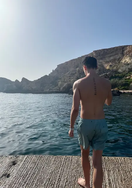 Gabriel из Севильи, ищу на сайте знакомства на одну ночь