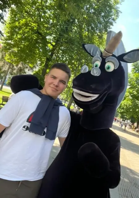 Я Максим, 20, из Львова, ищу знакомства без обязательств