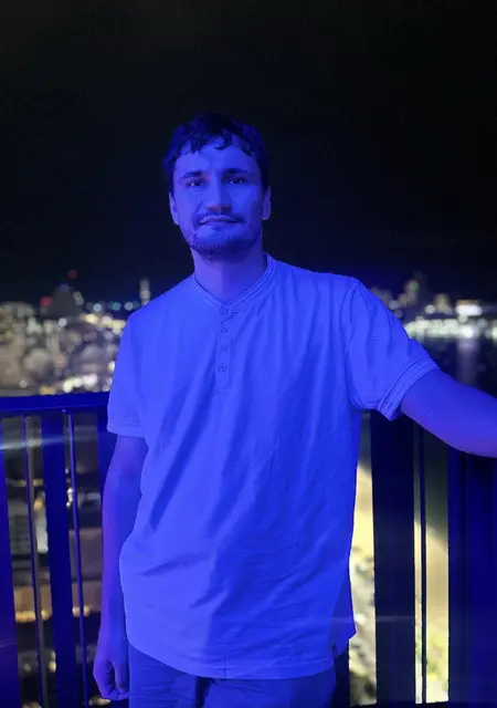 Эльдар из Бангкока, ищу на сайте открытые отношения