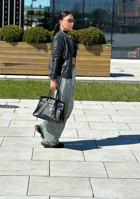 Я Алина, 35, из Меппевшего, ищу знакомство для совместных путешествий