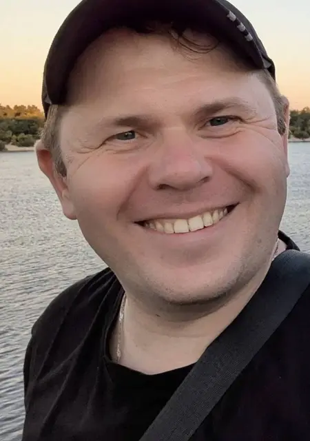 Я Евгений, 38, знакомлюсь на одну ночь в Новой Каховке