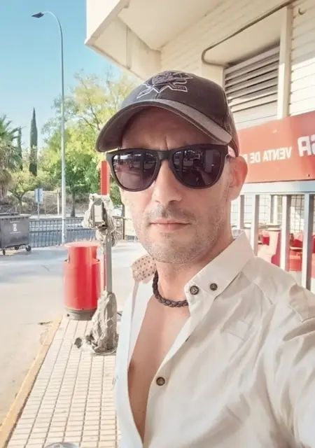 Way de Badajoz, tengo 40 años, listo para conocer para lío de una noche