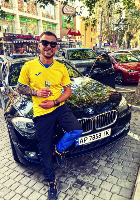 Я Артем, 32 років з Києва, шукаю знайомства без зобов'язань