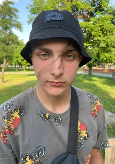 Я Валентин, 25, из Николаева, ищу знакомства на одну ночь