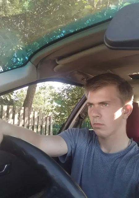 Евгений из Гродно, мне 27, познакомлюсь для дружбы