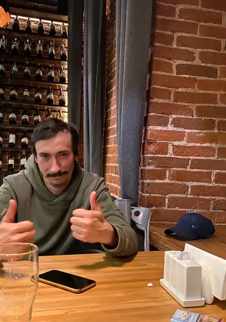 Я Дмитрий, 33, знакомлюсь для дружбы в Дубае