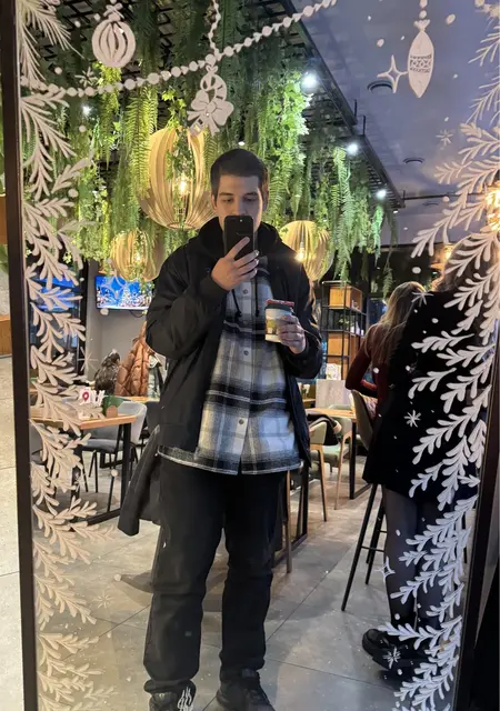 Я Тимур, 18, знакомлюсь для общения в Сеуле