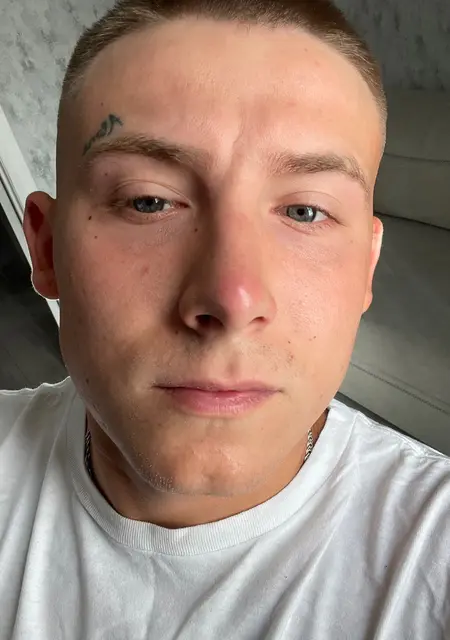 Я Vladislav, 24, знакомлюсь для общения в Мозыре