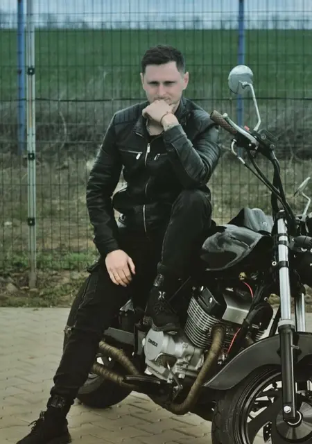 Я Дмитрий, 29, знакомлюсь без обязательств в Одессе