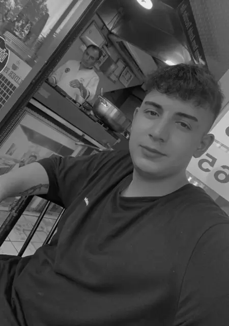 Я Mer, 30, знакомлюсь без обязательств в Адане