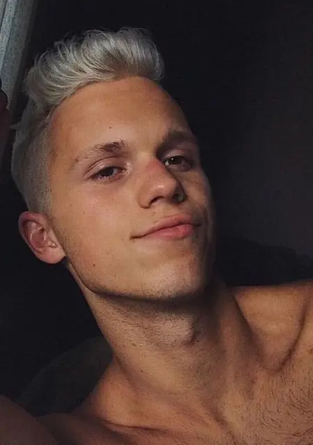 Я Spuiros, 23, знакомлюсь в Афинах