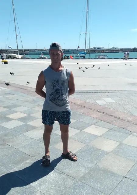 Я Фёдор, 44, знакомлюсь на одну ночь в Киеве