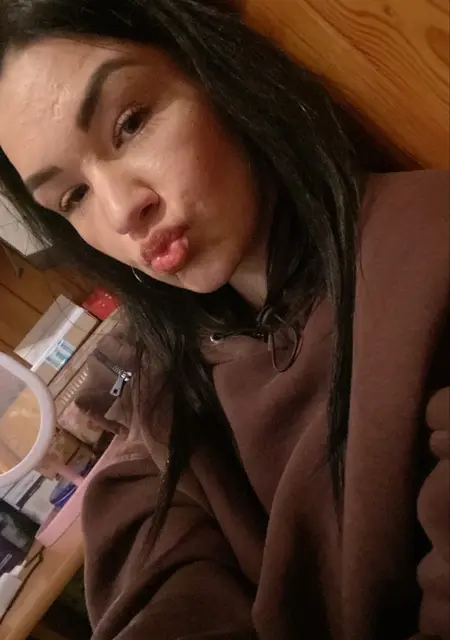 Настя из Черкасс, ищу на сайте знакомства на одну ночь