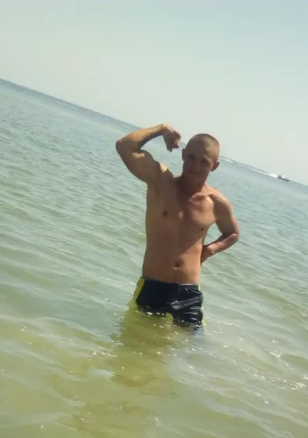 Dgastin из Николаева, мне 24, познакомлюсь для приятного времяпровождения