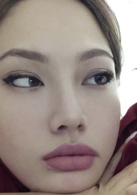 Моника из Алматы, мне 25, познакомлюсь для приятного времяпровождения