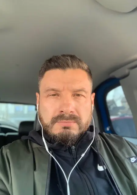 Віктор из Киева, ищу на сайте знакомства без обязательств