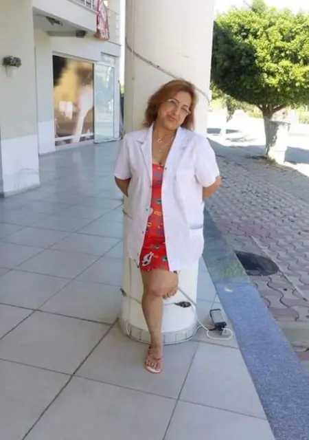 Hale Saygn из Стамбула, мне 41, познакомлюсь