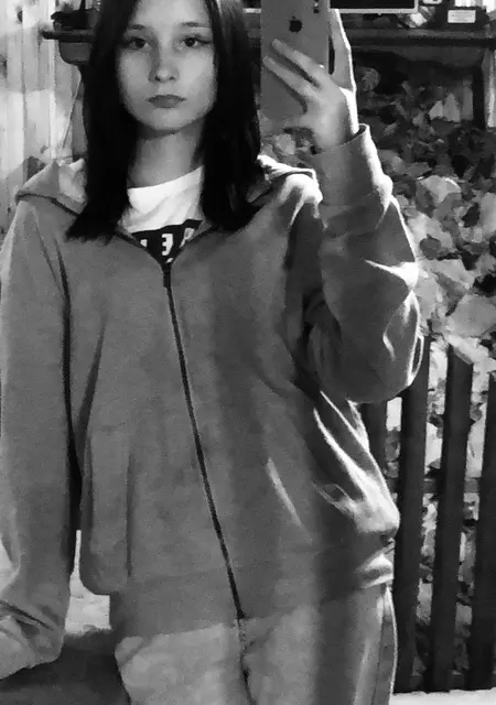 Я Ася, 18, знакомлюсь для открытые отношения в Киеве