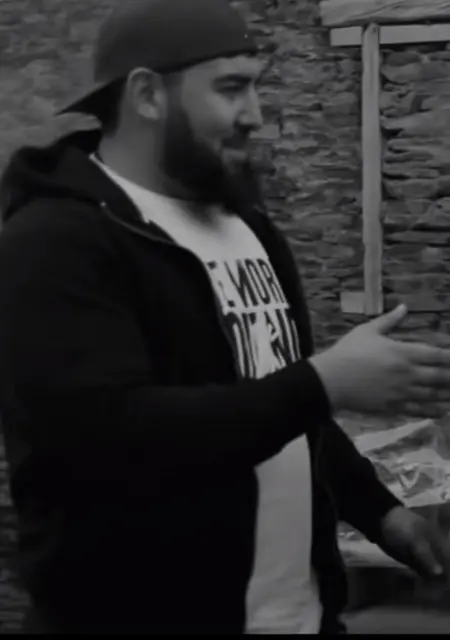 Aslan из Манхинг, ищу на сайте знакомства на одну ночь