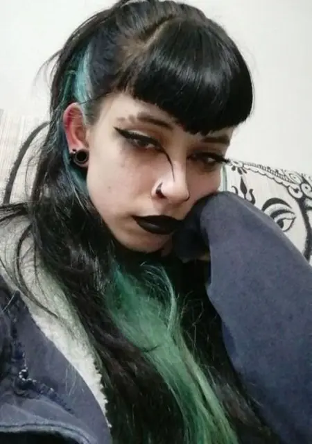 Я Silvia, 18, знакомлюсь в Риме