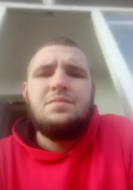 Ростислав из Чернигова, ищу на сайте знакомства без обязательств