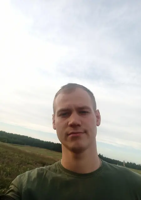 Я Максим, 25, знакомлюсь без обязательств в Мозыре