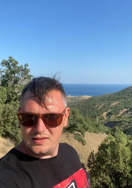 Серж з Луганська, шукаю на сайті дружбу