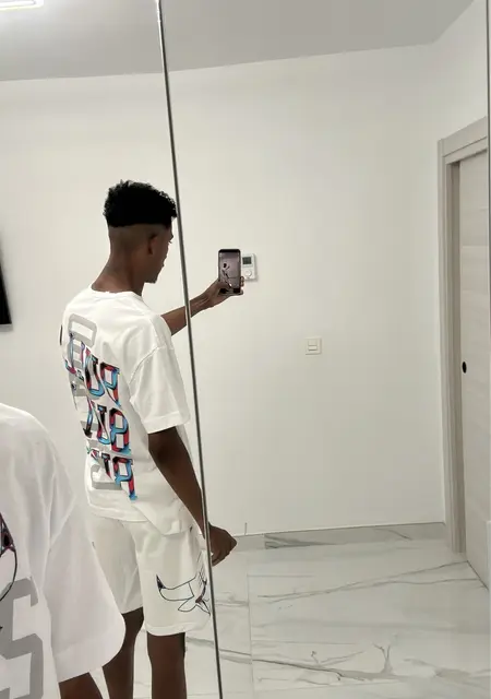 Я Ivan, 23, из Нерха, ищу знакомство для постоянных отношений