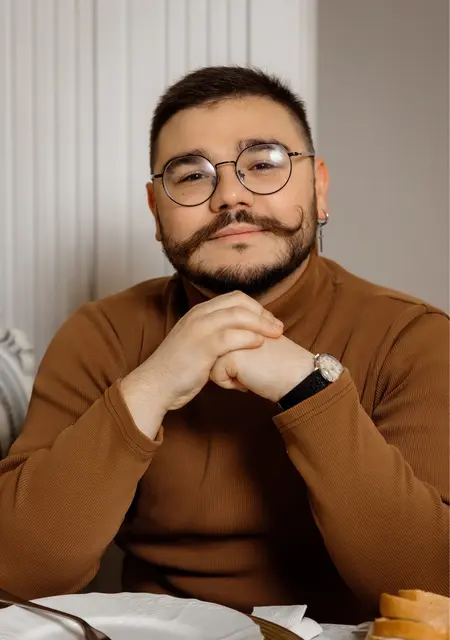 Я Олександр, 27 років, знайомлюсь без зобов'язань у Чернівцях