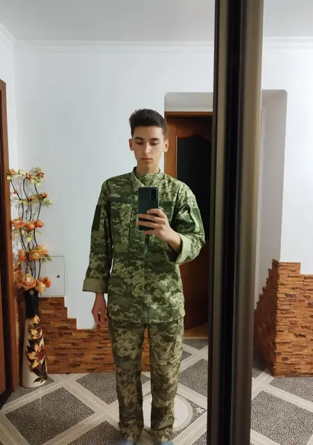 Я Макс, 19, из Тернополя, ищу знакомство для дружбы