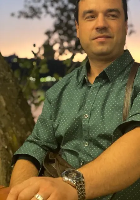 Я Максим, 34, из Броваров, ищу знакомства без обязательств