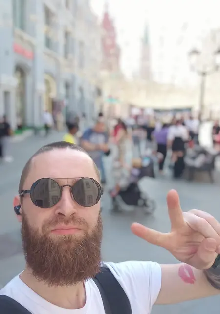 Я Алекс, 36, из Амстердама, ищу знакомство для приятного времяпровождения