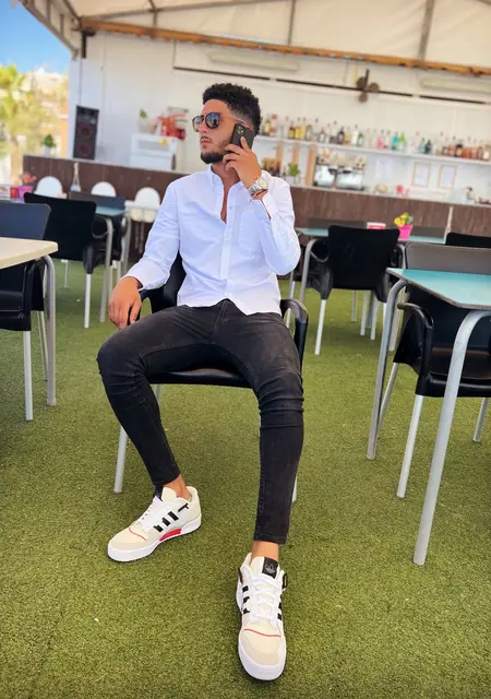 Aymen из Валенсии, ищу на сайте приятное времяпровождение