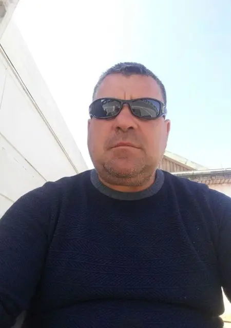 Я Azoitei Mihai, 42, знакомлюсь в Бухаресте