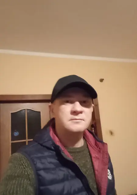 Леша из Полтавы, мне 52, познакомлюсь без обязательств
