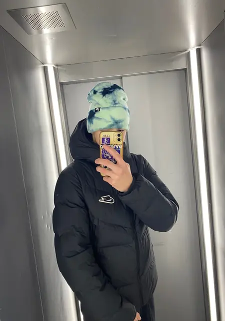 Никита з Дніпра, мені 20 років, познайомлюсь для приємного проведення часу