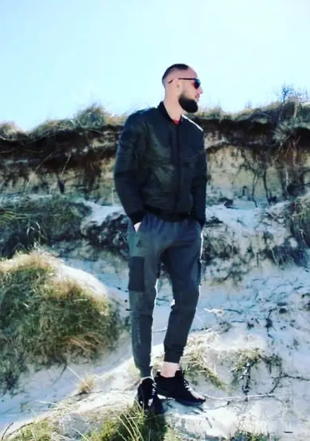 Я Viorel Marian, 28, знакомлюсь без обязательств в Гауда