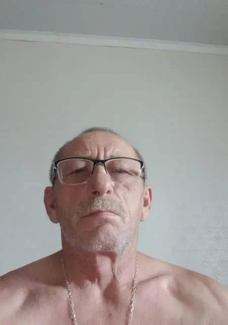 Сергей из Киева, мне 65, познакомлюсь без обязательств