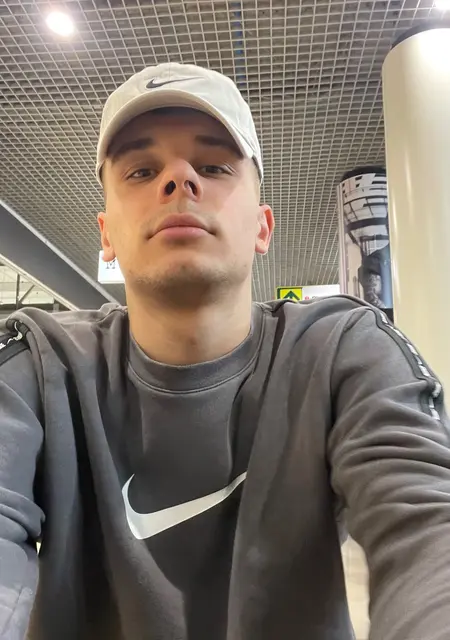 Я Vlad, 20, знакомлюсь на одну ночь в Николаеве